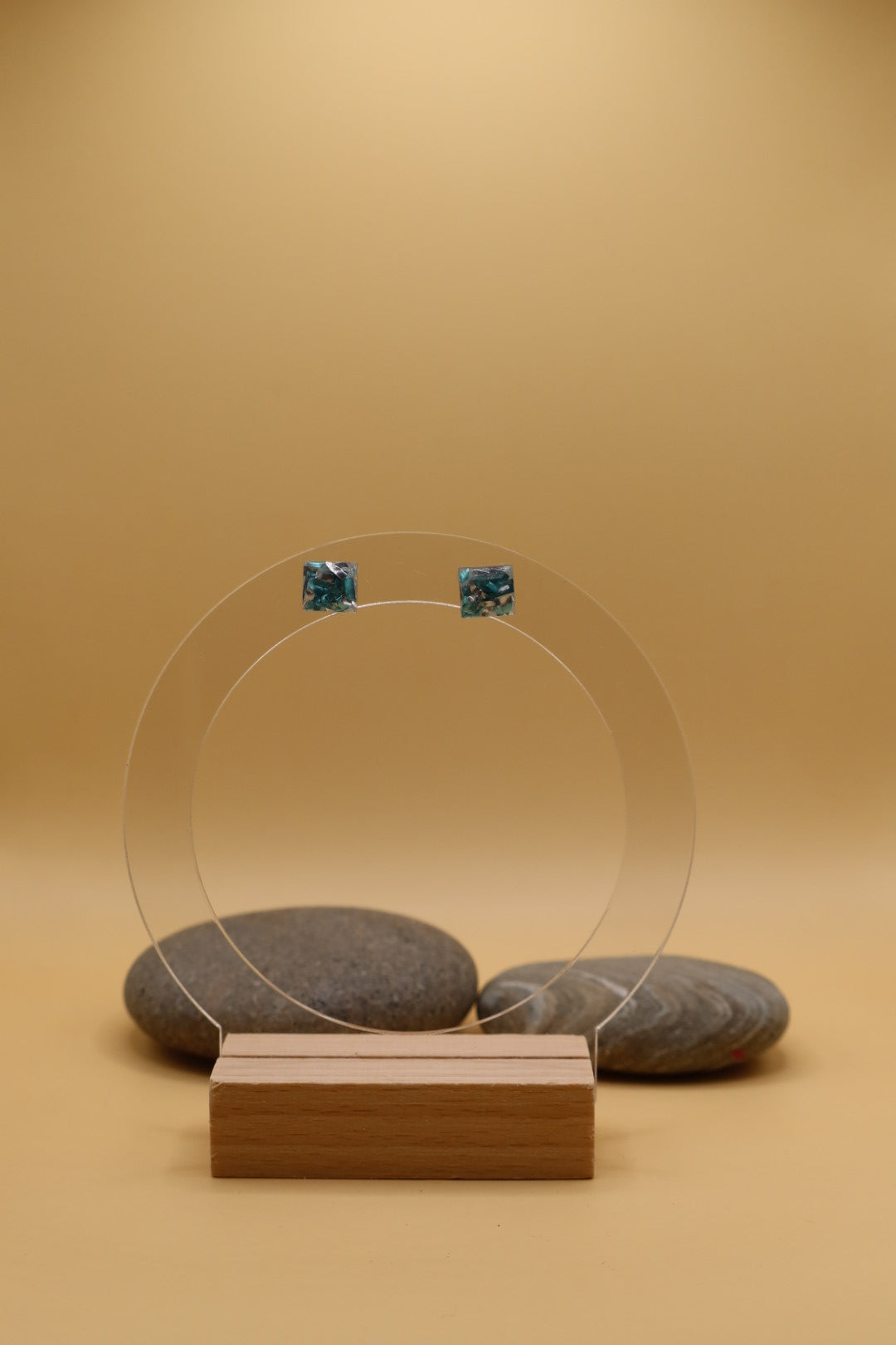Square Studs filled with Prosecco Foil