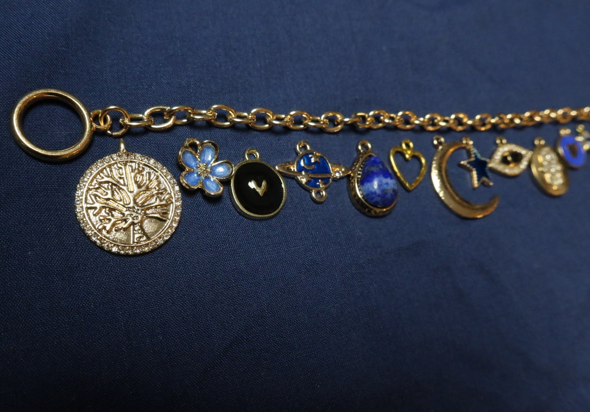 Written In The Stars Charm Bracelet Making Kit (Gold)