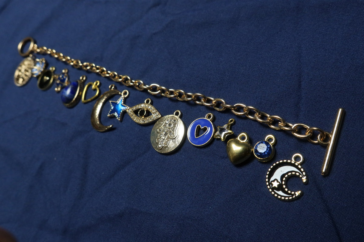 Written In The Stars Charm Bracelet Making Kit (Gold)