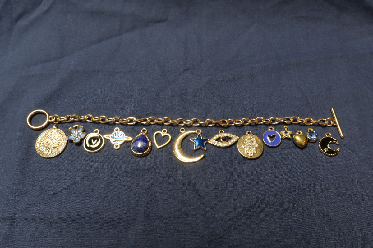 Written In The Stars Charm Bracelet Making Kit (Gold)
